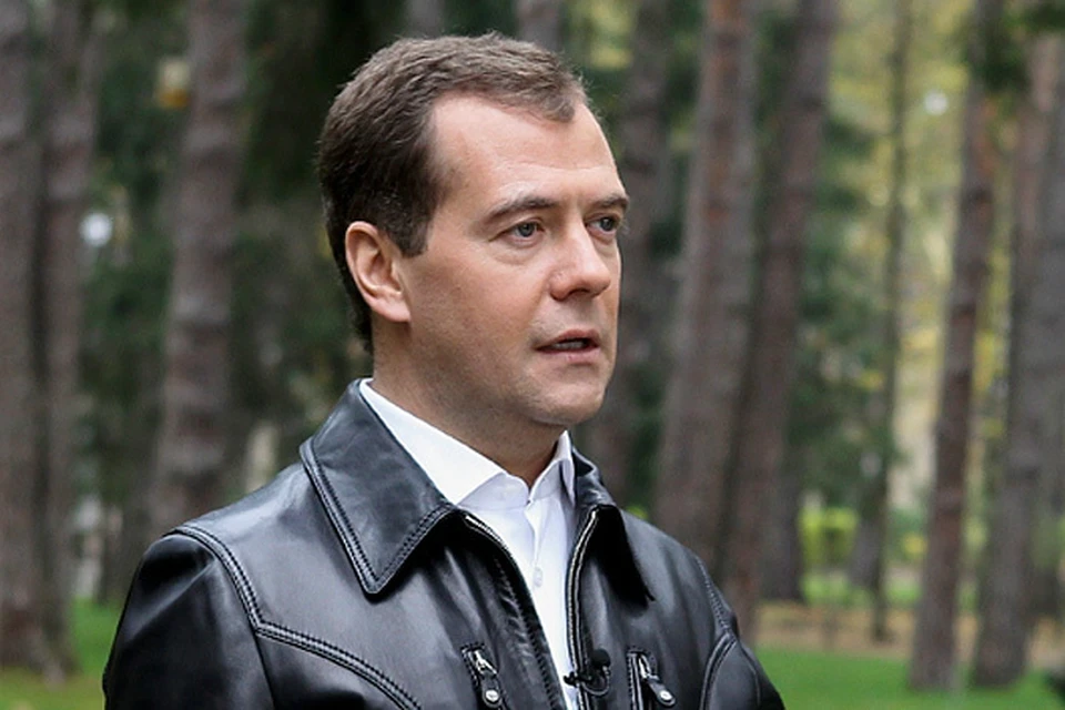 Дмитрий Медведев на видео объяснил новый закон о борьбе с табаком