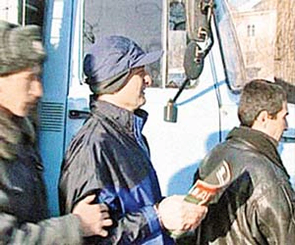 Ахмед Хадисов (в центре) не жалел денег для своей русской подруги, но детей не хотел решительно.