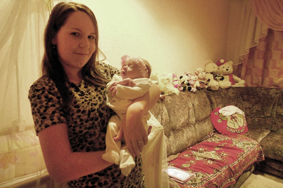 Девочка — первый ребенок 23-летней жительницы Кильдинстроя Александры Эшкининой.