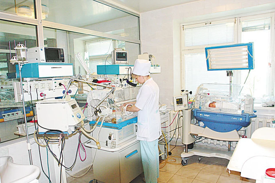 В перинатальном центре самое современное оборудование для выхаживания новорожденных.