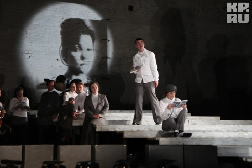 К 49-летию театра легендарная Таганка готовит премьеру поэтического спектакля "Нет Лет".
