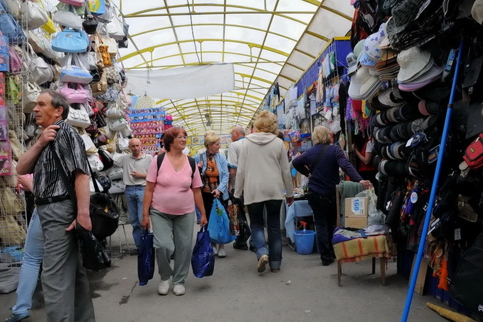 Гусинобродской барахолки. Гусинка Новосибирск. Гусинобродский вещевой рынок. Рынок барахолка Новосибирск. Барахолка Новосибирск Гусинобродское.