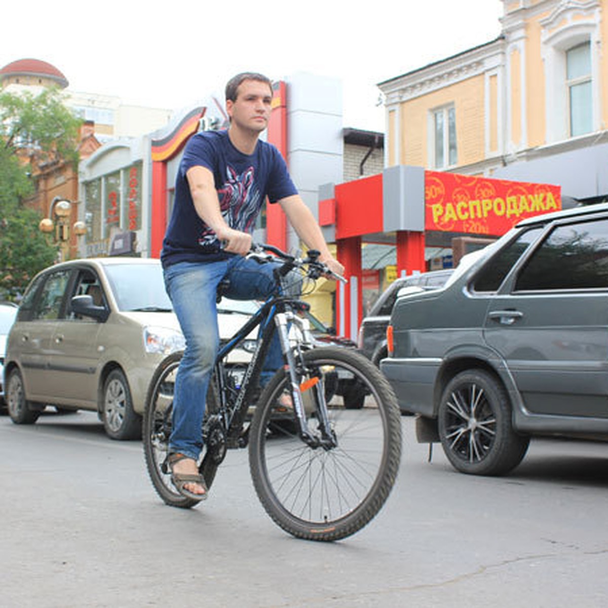 Первая в Саратове велодорожка соединит городской парк с Детским - KP.RU