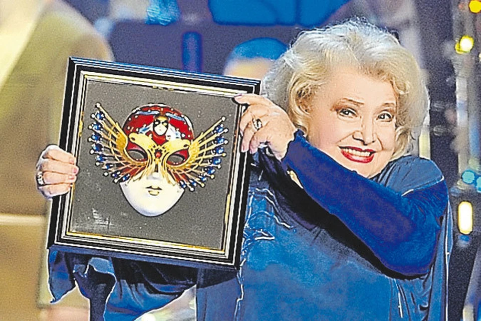 У Татьяны Дорониной 22 награды, и ее именем назван астероид. На вручении премии «Золотая маска», 2013 год.
