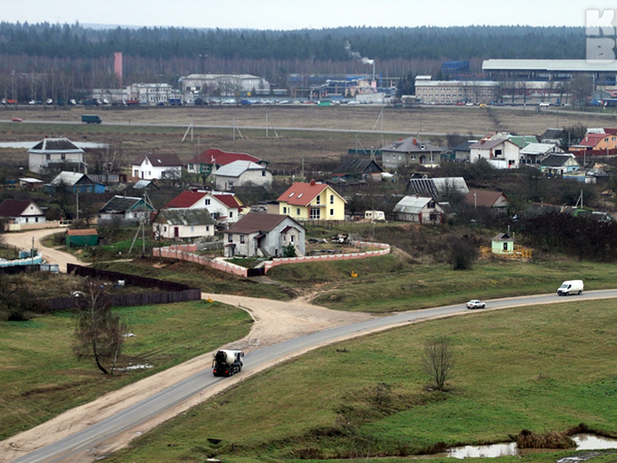 Гатово: неприятный запах, много мини-магазинов и одна новостройка - KP.RU