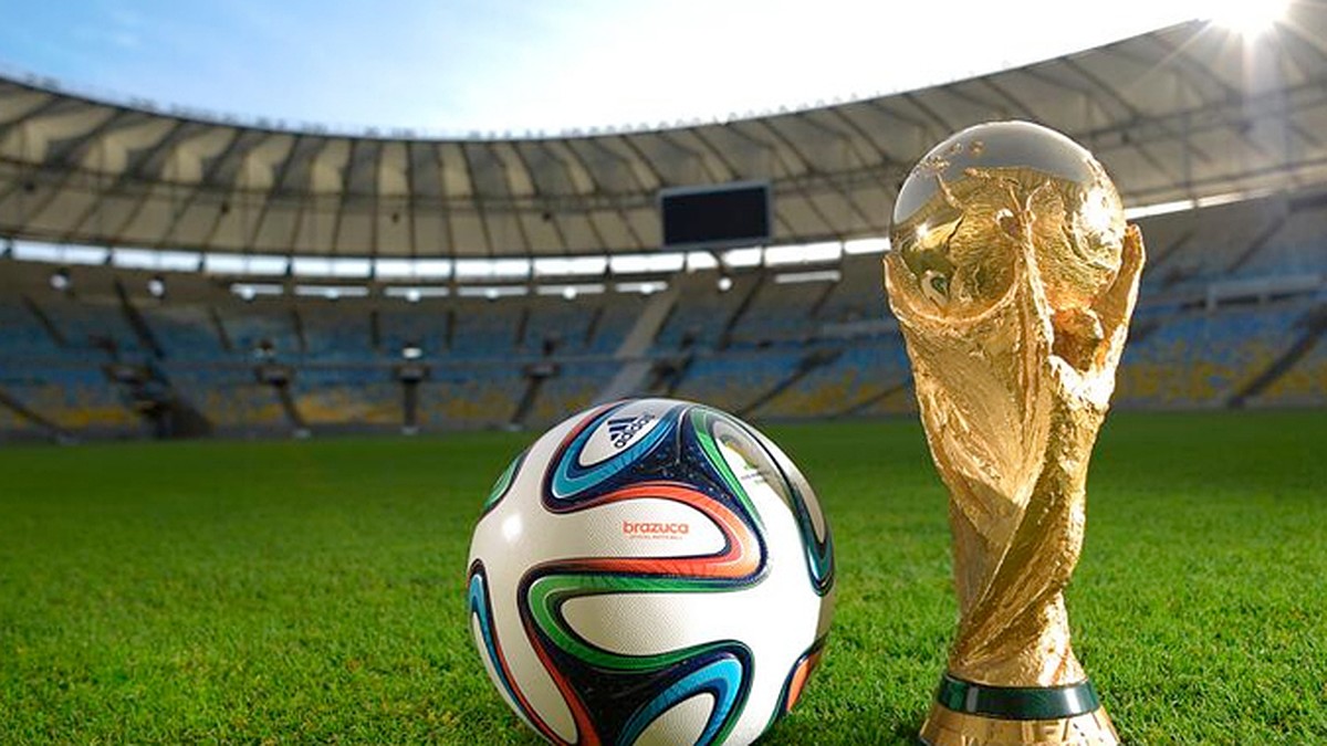 adidas brazuca: представлен официальный мяч Чемпионата Мира по Футболу 2014  в Бразилии - KP.RU