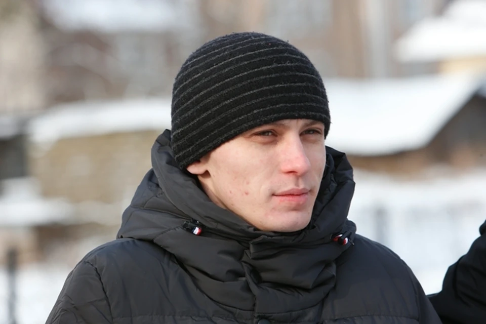 Инкассатор Михаил Журавлев хотел покутить на 20 миллионов, а получил полтора года в колонии.