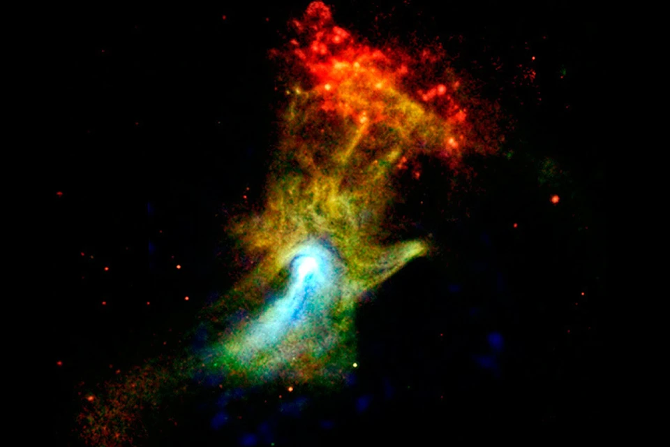 "Рука Бога" - это остатки мертвой звезды, находящейся от Земли на расстоянии 17 тысяч световых лет