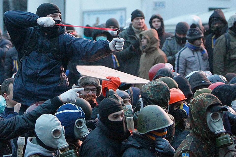 Попытки Януковича навести порядок в стране провалились, Евромайдан вновь огрызнулся.