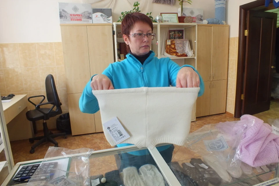 На фабрике оренбургских пуховых платков вовремя смекнули, что могут неплохо заработать бонусы на скандальной теме и быстренько запустили в производство… пуховые трусы.