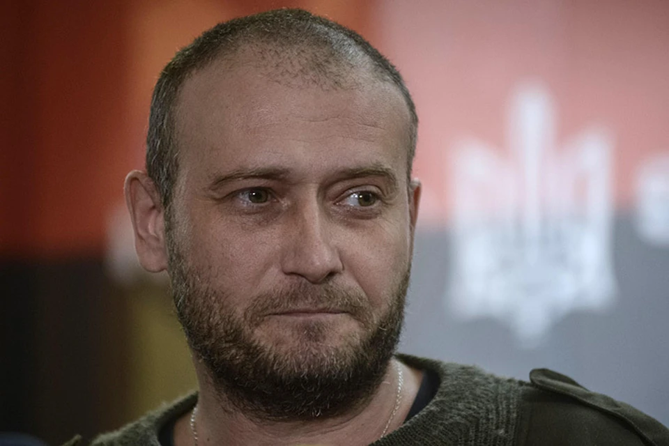 И, кстати, на вопросы журналиста по-русский Ярош отвечал упорно по-украински, хотя канал «Донбасс» русскоязычный