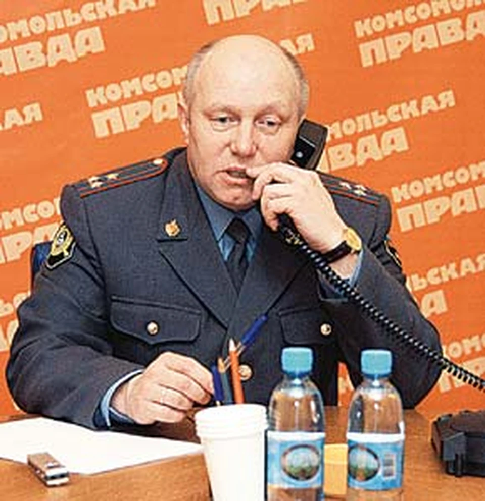 Полковник Сергеев: - Гаишники, говорите, лютуют почем зря? Разберемся!