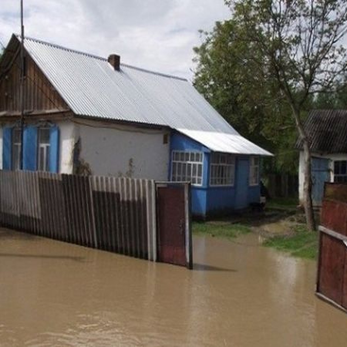 На Северный Кавказ пришла большая вода - KP.RU