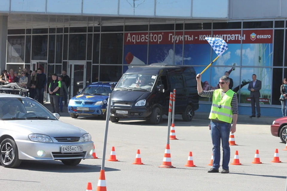 Новосибирская «Комсомолка» разыскивает лучшего мастера парковки!