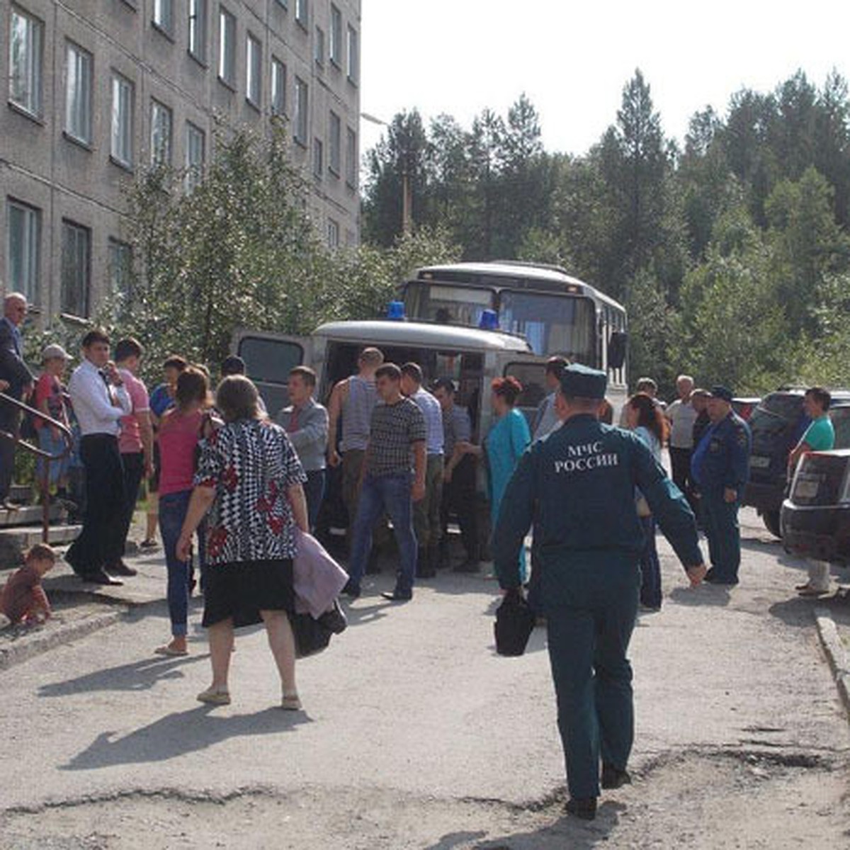 Беженцам в Мурманской области откроют двери в ЗАТО и сделают прививки -  KP.RU