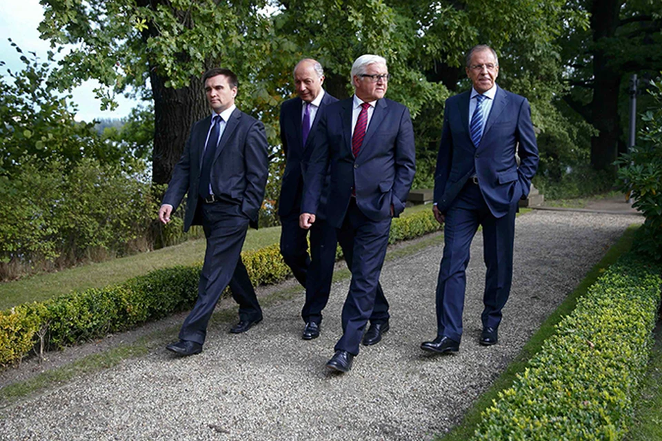 Главы МИД РФ, Украины, ФРГ и Франции встретились в Берлине