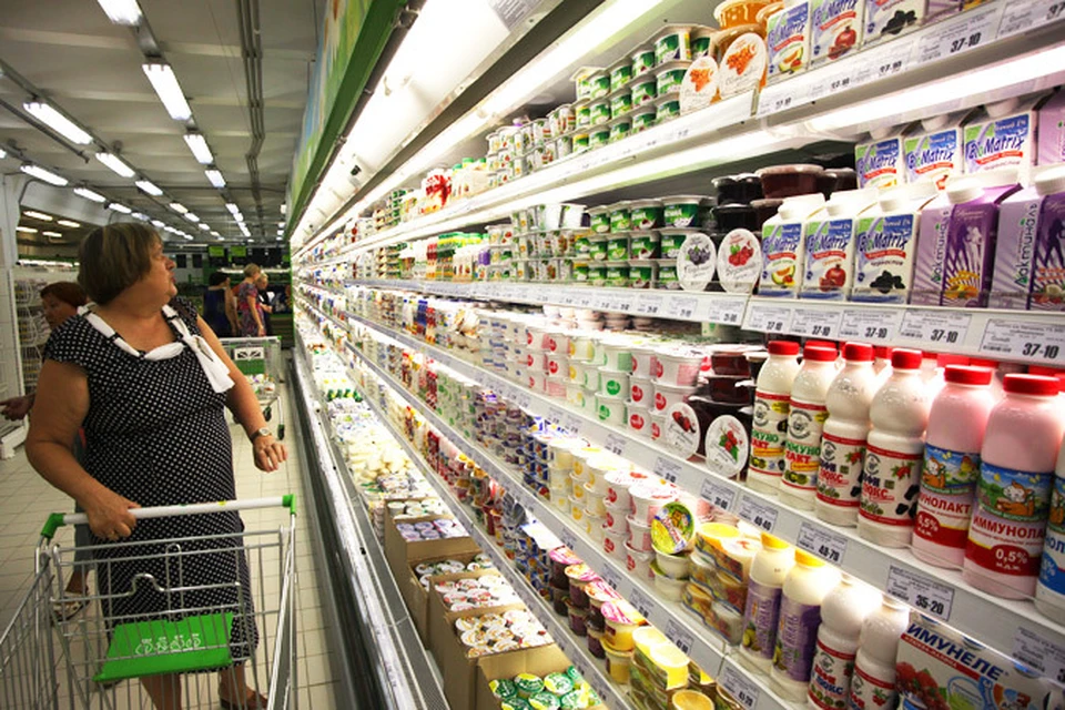 Полки супермаркетов все еще ломятся от импортных товаров