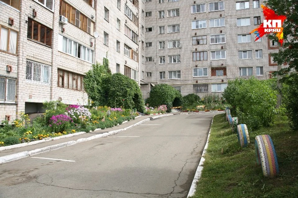 Ижевск - цветущий город: жители дома получили миллион рублей за благоустройство своего двора - KP.RU