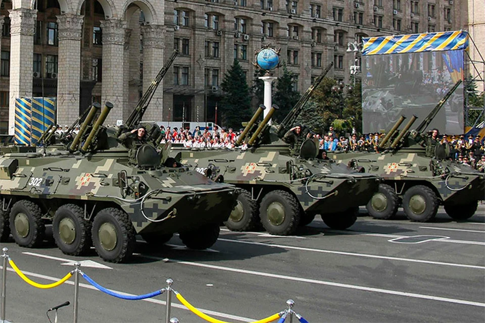 Западные СМИ пока довольно сдержанно освещают военный парад в Киеве, о который было сломано немало копий даже в самой столице незалежной.
