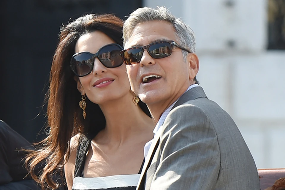 Сегодня днем в город на воде прибыли голливудский актер Джордж Клуни и его избранница, британский адвокат Амаль Аламуддин.