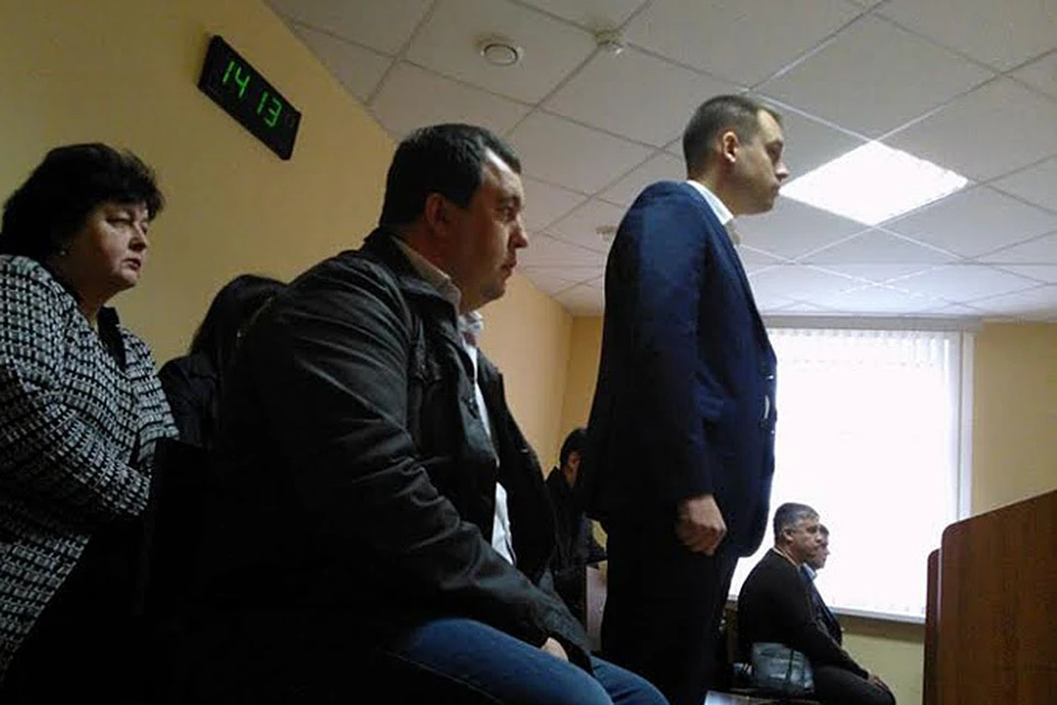 Андрей Ватутин (слева) и Николай Марков ожидают решения суда.