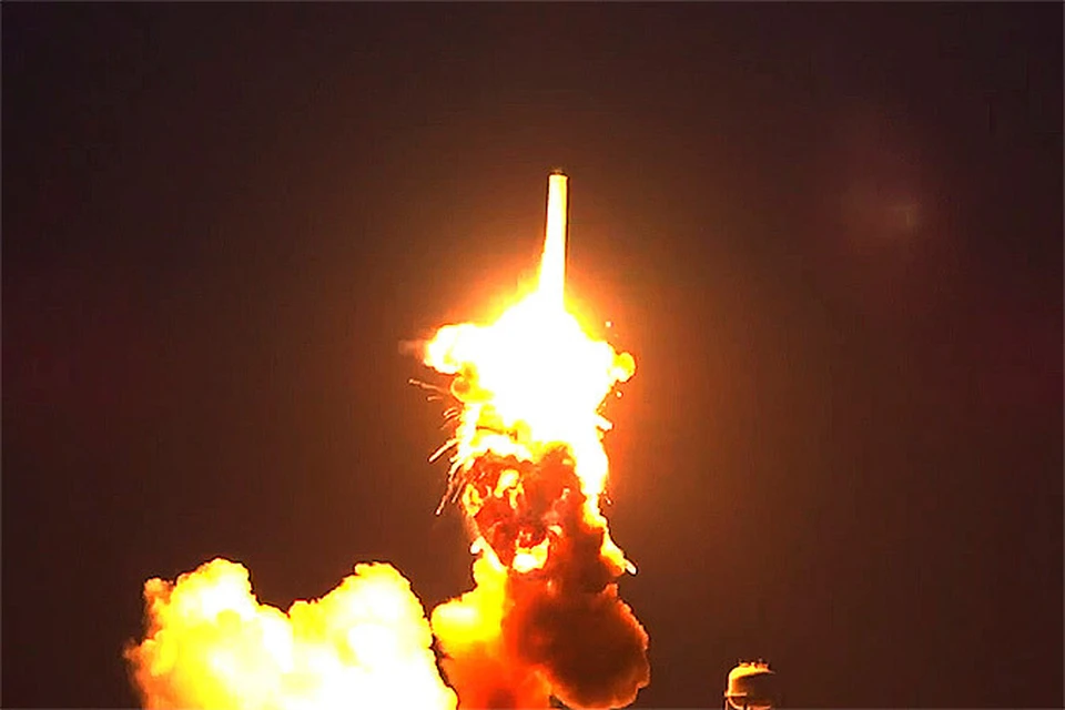 Как только ракета Antares оторвалась от стартового стола, как раздался мощнейший взрыв.