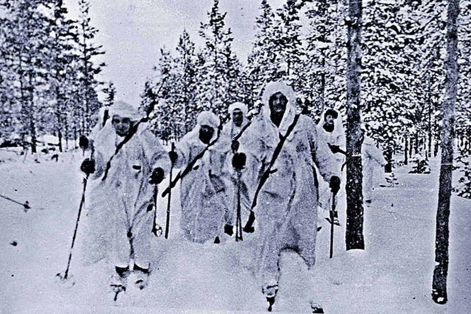 Пока шла перестройка военной тактики на зимний лад, Красная Армия потеряла более 300 тысяч бойцов из-за обморожений и ранений.