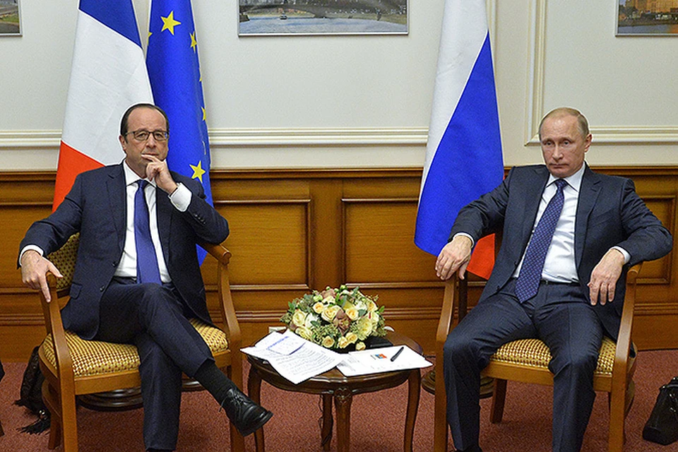Президент России на встрече с Франсуа Олландом в аэропорту «Внуково» заявил, что визит французского лидера поможет решить многие международные проблемы
