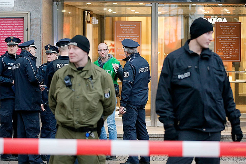 В Берлине банда грабителей напала на крупный торговый центр KaDeWe.
