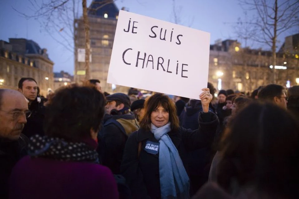 В результате атаки на Charlie Hebdo погибли 12 человек