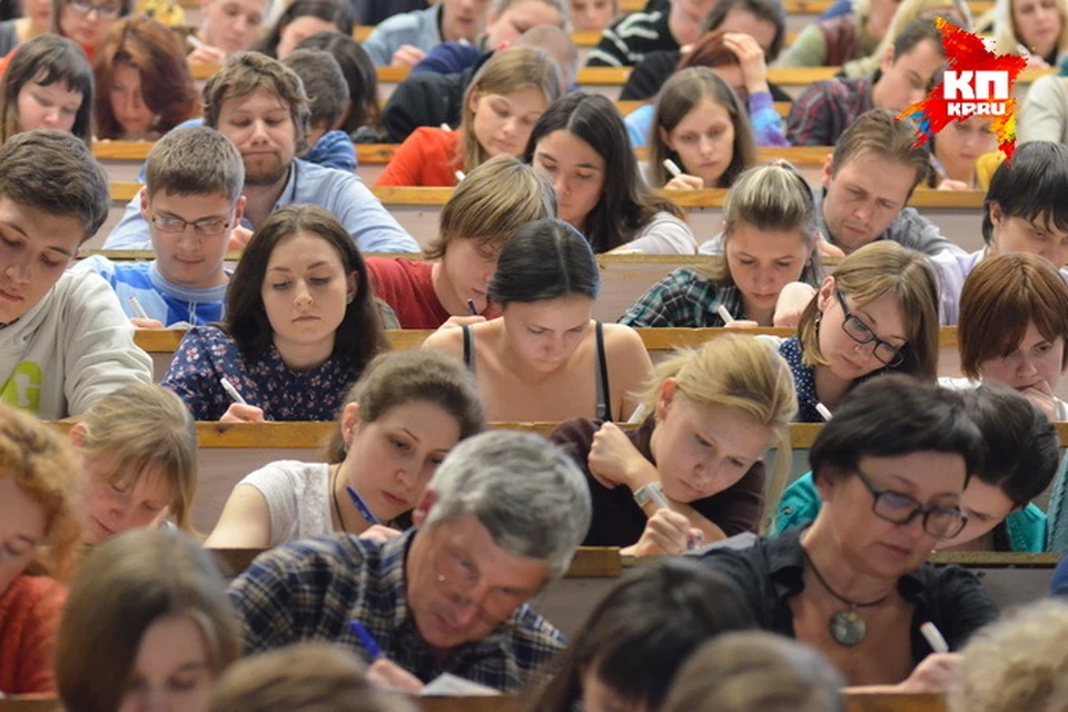 В Псковском государственном университете подорожало обучение по пятидесяти образовательным программам. Повышение не коснется тех, кто уже учится в вузе.