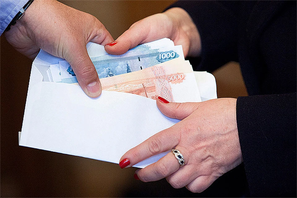 Минтруд предлагает проверять бизнес за зарплаты в конвертах