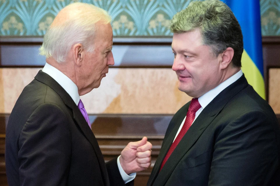 Байден по телефону пообещал Петру Порошенко, что скоро американские коммандос приедут на Украину