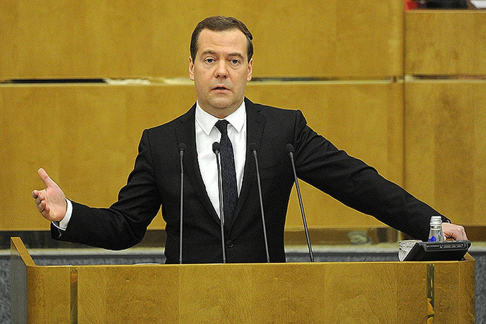 Потери от санкций в 2015 году могут в несколько раз превысить прошлогодний ущерб в 25 млрд. евро. Об этом заявил Дмитрий Медведев, выступая во вторник с ежегодным отчетом правительства в Госдуме.