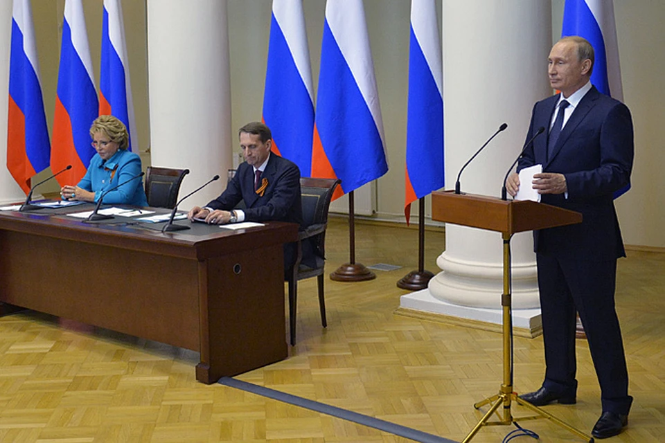 В День российского парламентаризма Владимир Путин встретился в Санкт-Петербурге с членами Совета законодателей