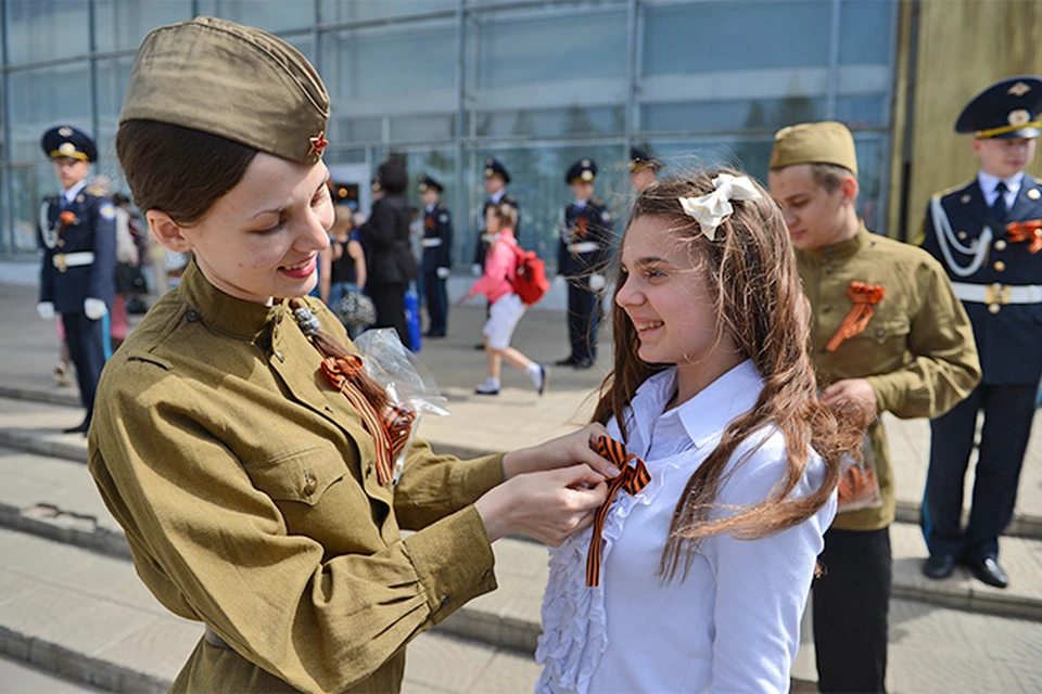 Фото школьников с георгиевской лентой