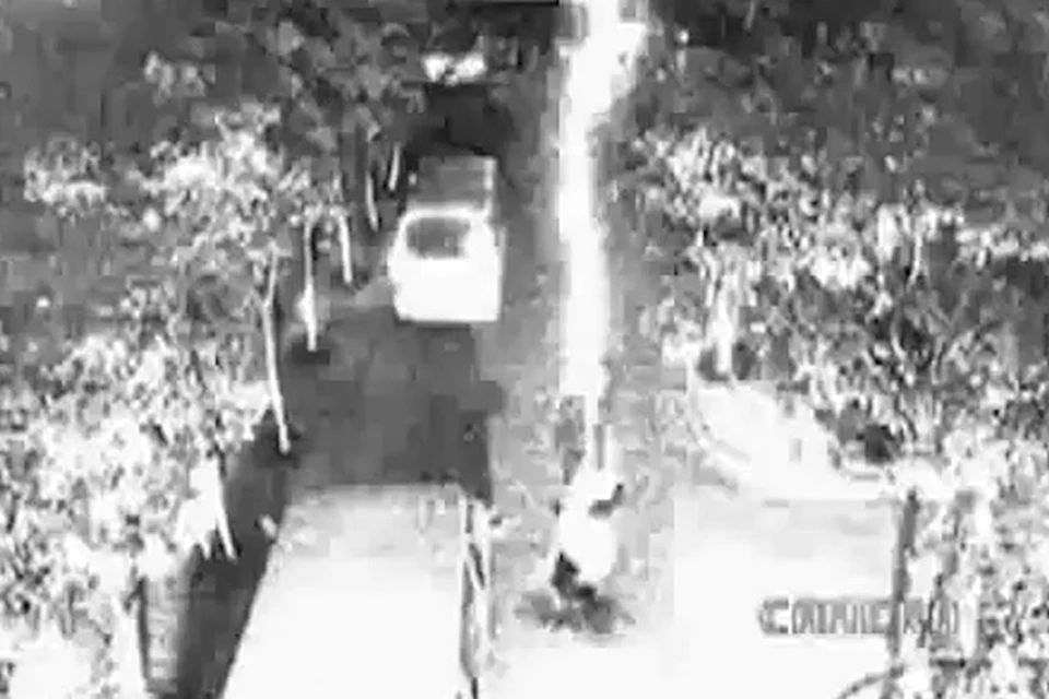Этот инцидент зафиксировали камеры уличного наблюдения в Китае