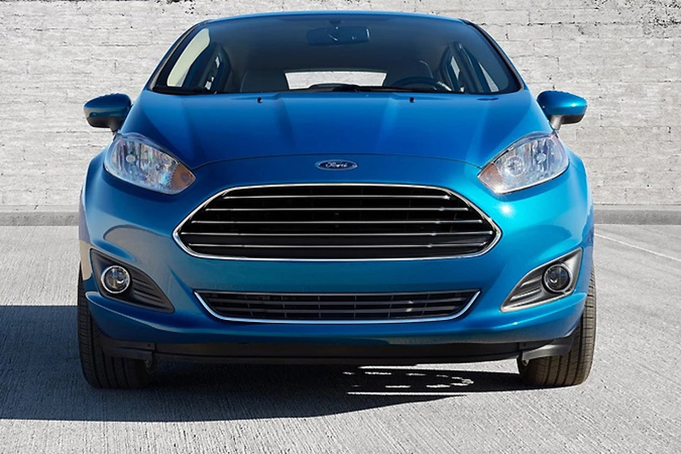 Теперь Fiesta спереди очень похожа на новые Mondeo и Focus. Фото Ford.