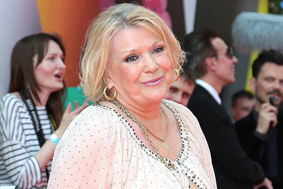 Народная артистка Галина Польских  сломала ногу во время съемок фильма