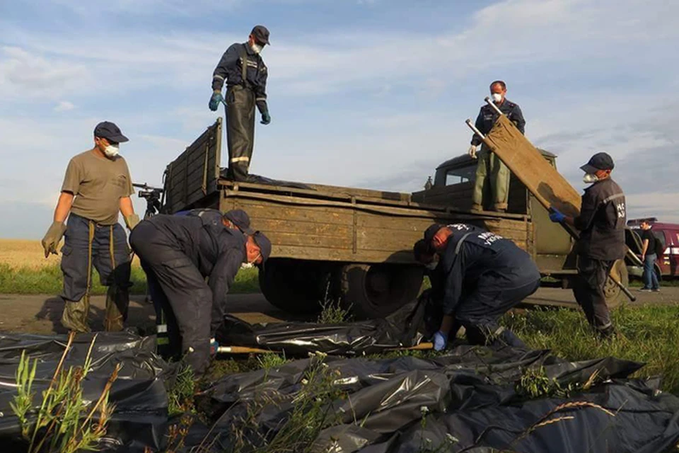 Сотрудникам МЧС Донецкой области досталась тяжелая миссия. Фото: Джон ТРАСТ