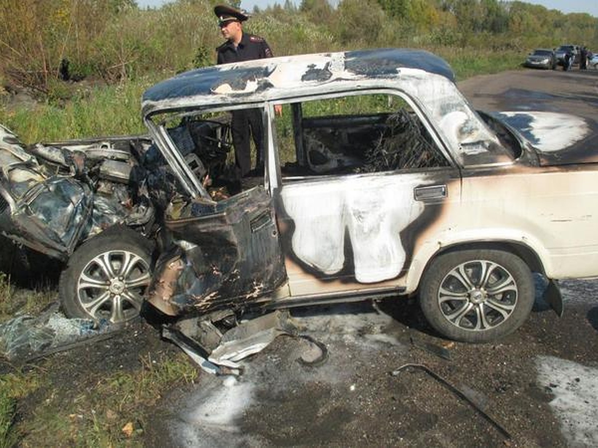 В Кузбассе подозреваемый в смертельном ДТП сбежал из машины «скорой помощи»  - KP.RU