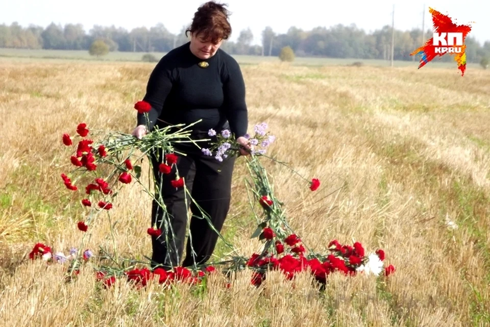 Цветы на месте убийства Николая Попова
