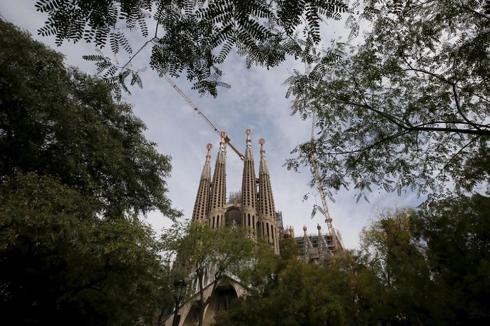 В 2026 году должен, кажется, наконец открыться самый большой долгострой в Барселоне – собор Святого семейства