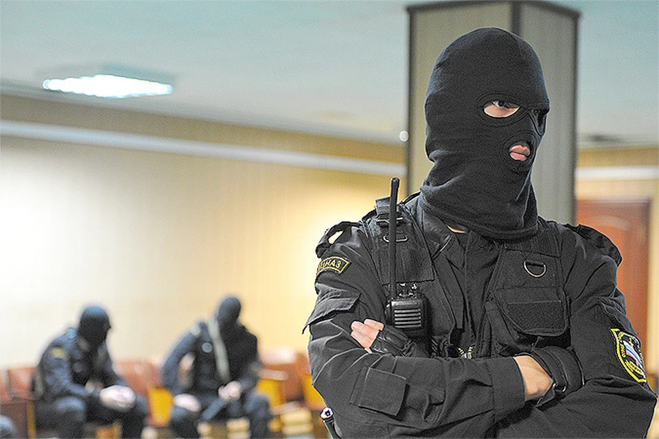 В офисах авиакомпании "Когалымавиа" и туроператора "Биско" идут обыски