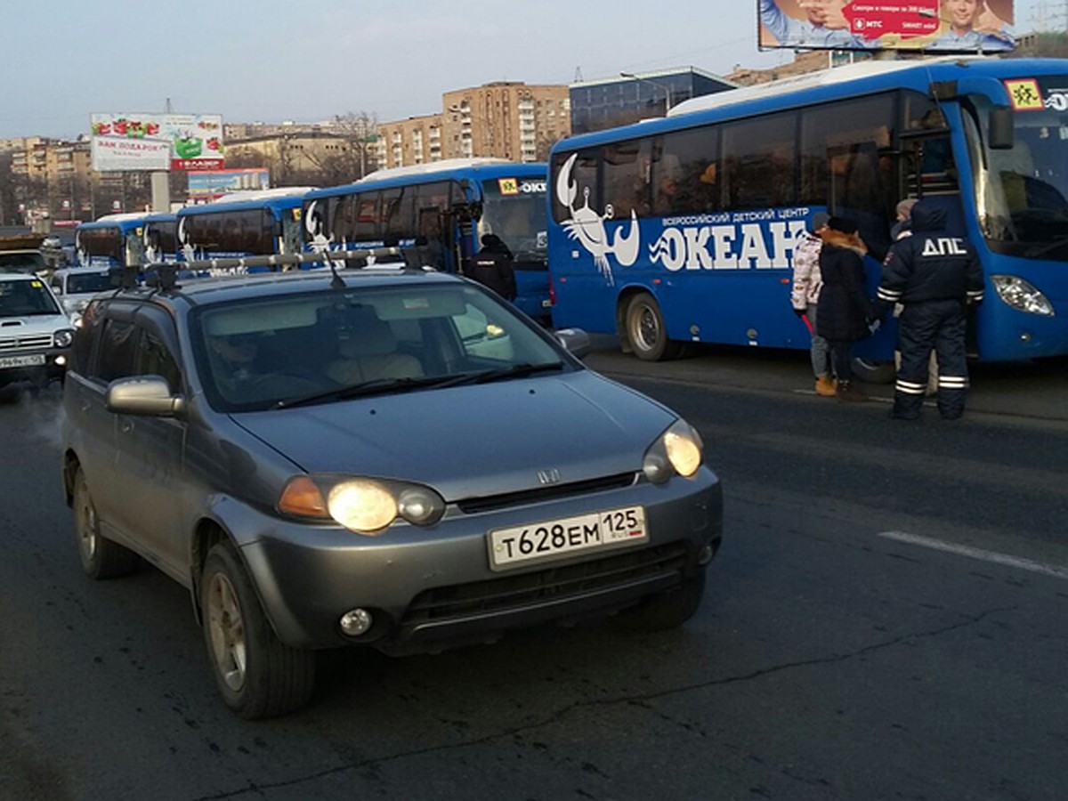 Пострадавшим в ДТП с пятью автобусами детям не давали позвонить родителям -  KP.RU