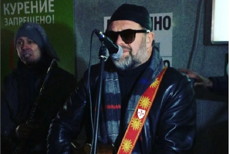 Лидер группы «Аквариум» сыграл свои песни "Стаканы" и "90 дней и 90 ночей" Фото: instagram.com/shukshina_v/