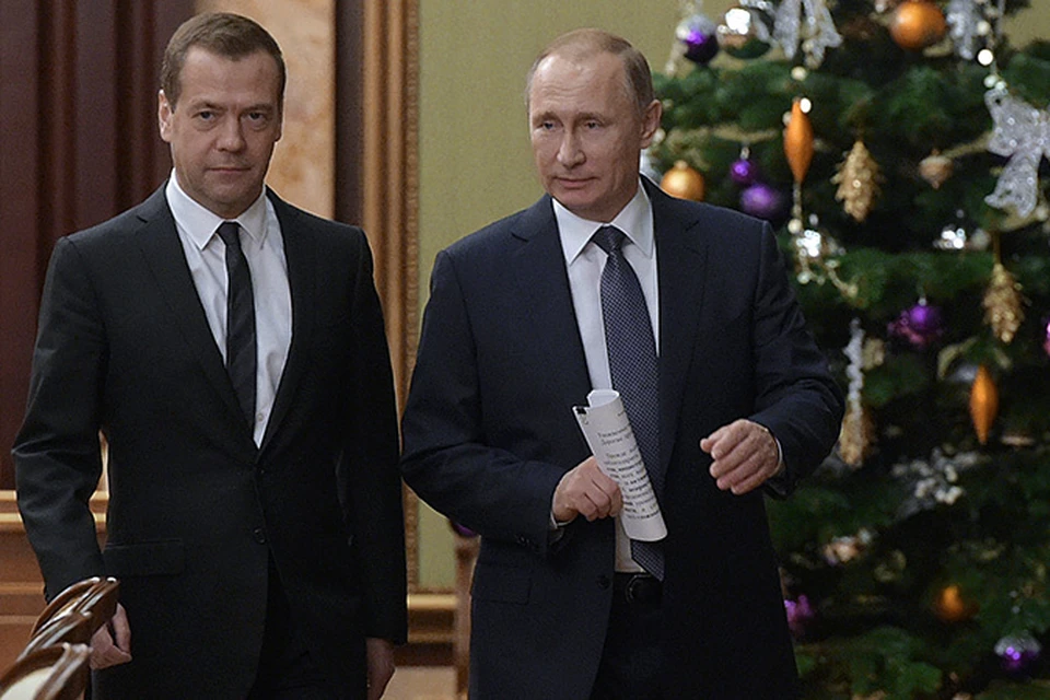 По традиции Владимир Путин перед каждым Новым годом лично приезжает в Белый дом, чтобы провести совещание правительства и подвести итоги уходящего года