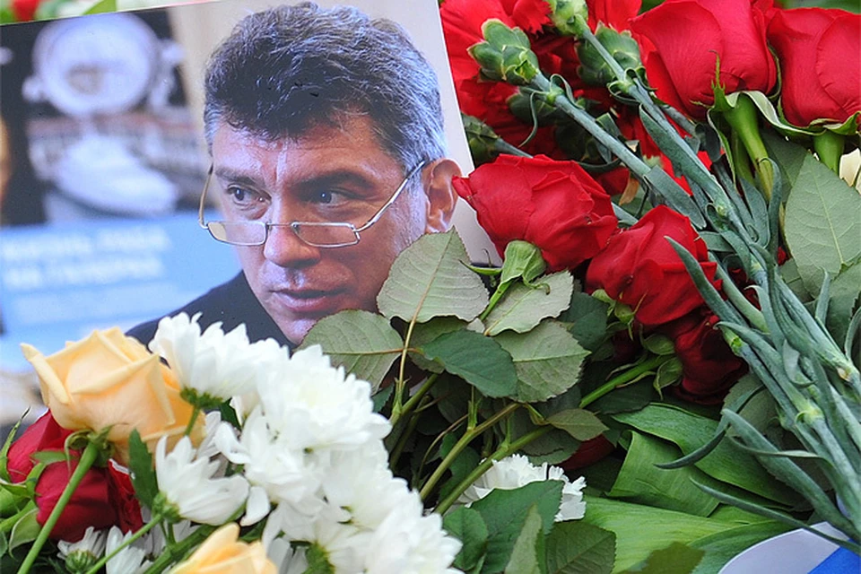 В Следственном комитете России (СКР) продолжают расследовать уголовное дело по факту убийства политика Бориса Немцова, совершенного в городе Москве в феврале 2015 года.