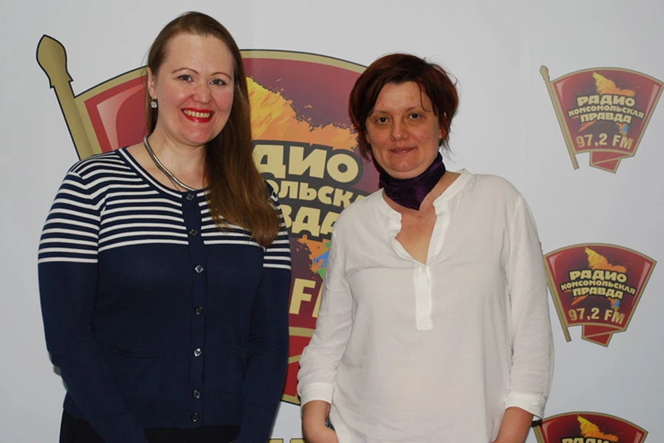 Алена Владимирская - эксперт по подбору персонала и Юлия Денисова - эксперт по интернет-маркетингу, журналист, автор обучающих курсов для фрилансеров (на фото слева) на Радио «Комсомольская правда»