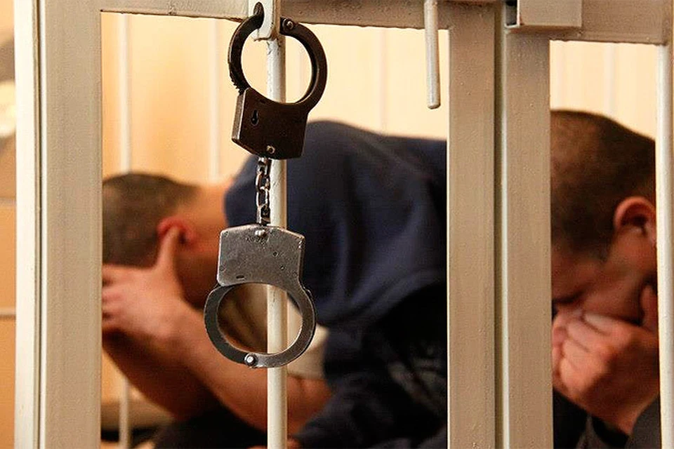 Первого мая по делу об убийстве семьи полицейского Андрея Гошта задержали трёх выходцев из Средней Азии.